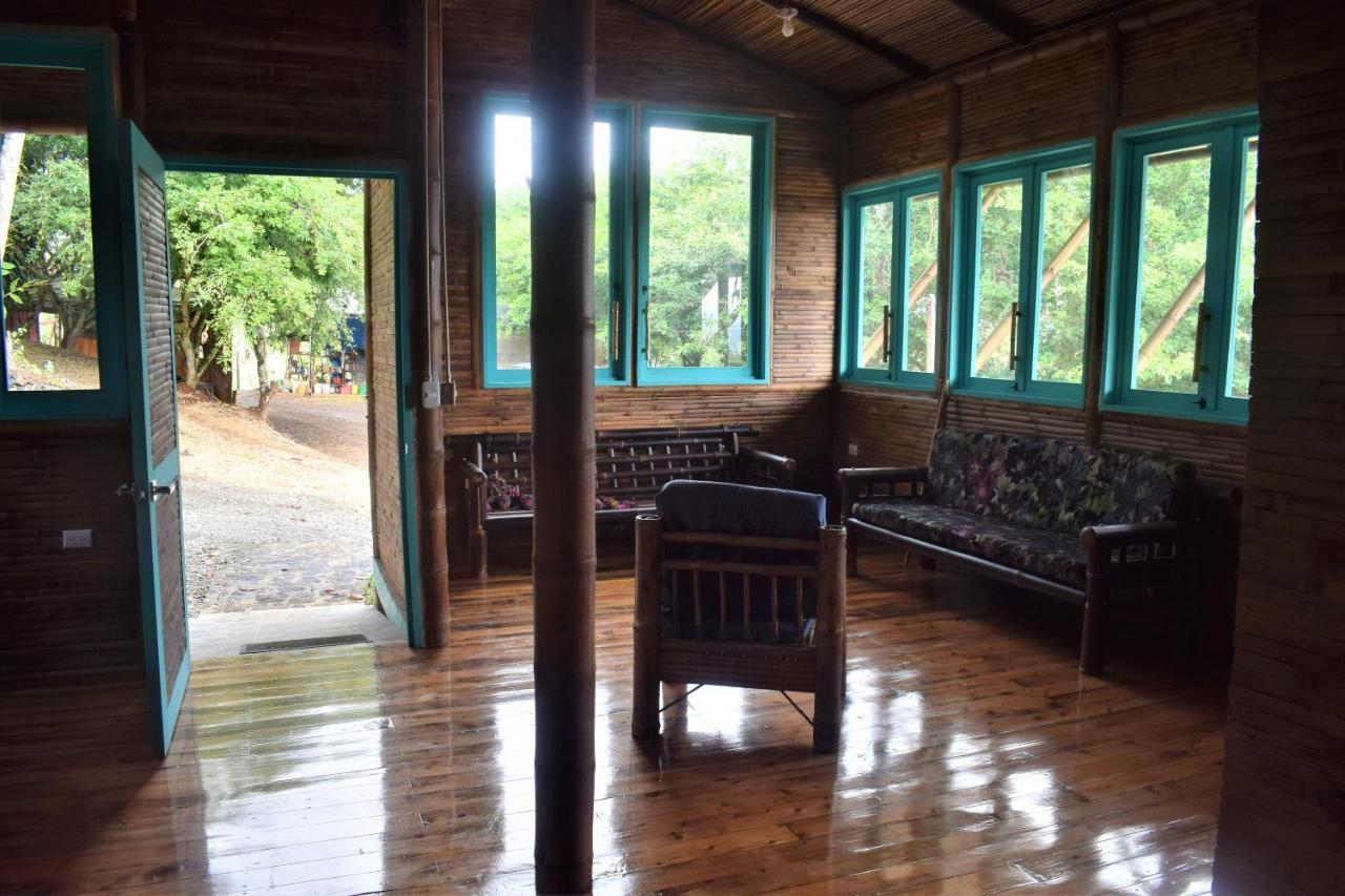 Casa De Bambu Villa ตูร์เรียลบา ภายนอก รูปภาพ
