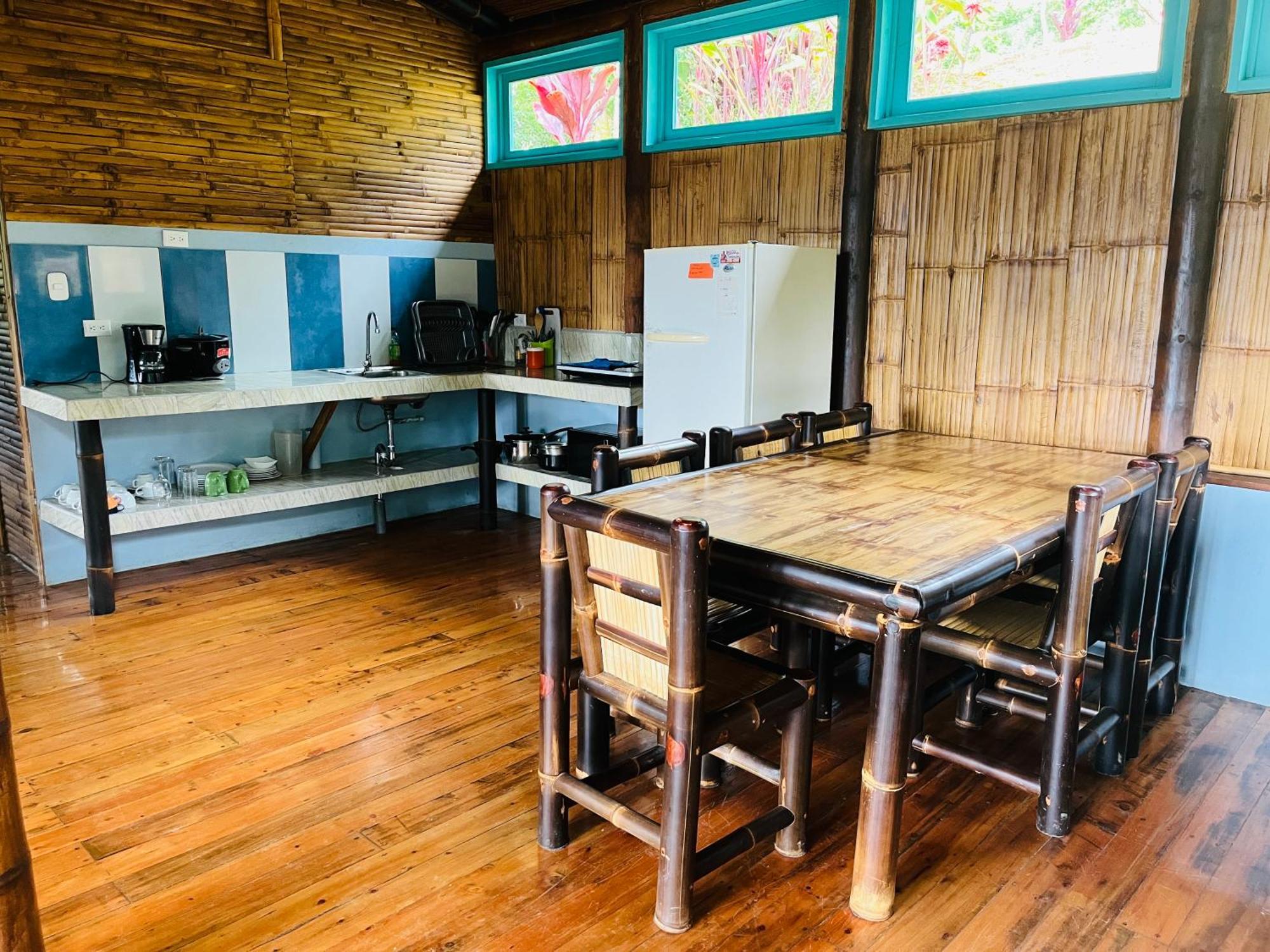 Casa De Bambu Villa ตูร์เรียลบา ภายนอก รูปภาพ